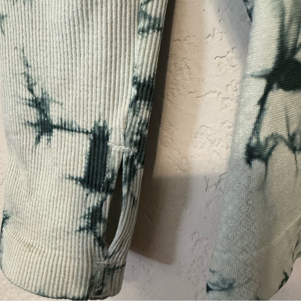 Zella Green Tie Dye Long Sleeve Athletic Top with Thumbholes - Picture 4 of 8